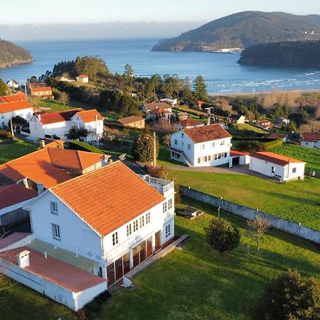 Beachfront Surf & Holiday House, Charming & Quiet Villarrube Kültér fotó