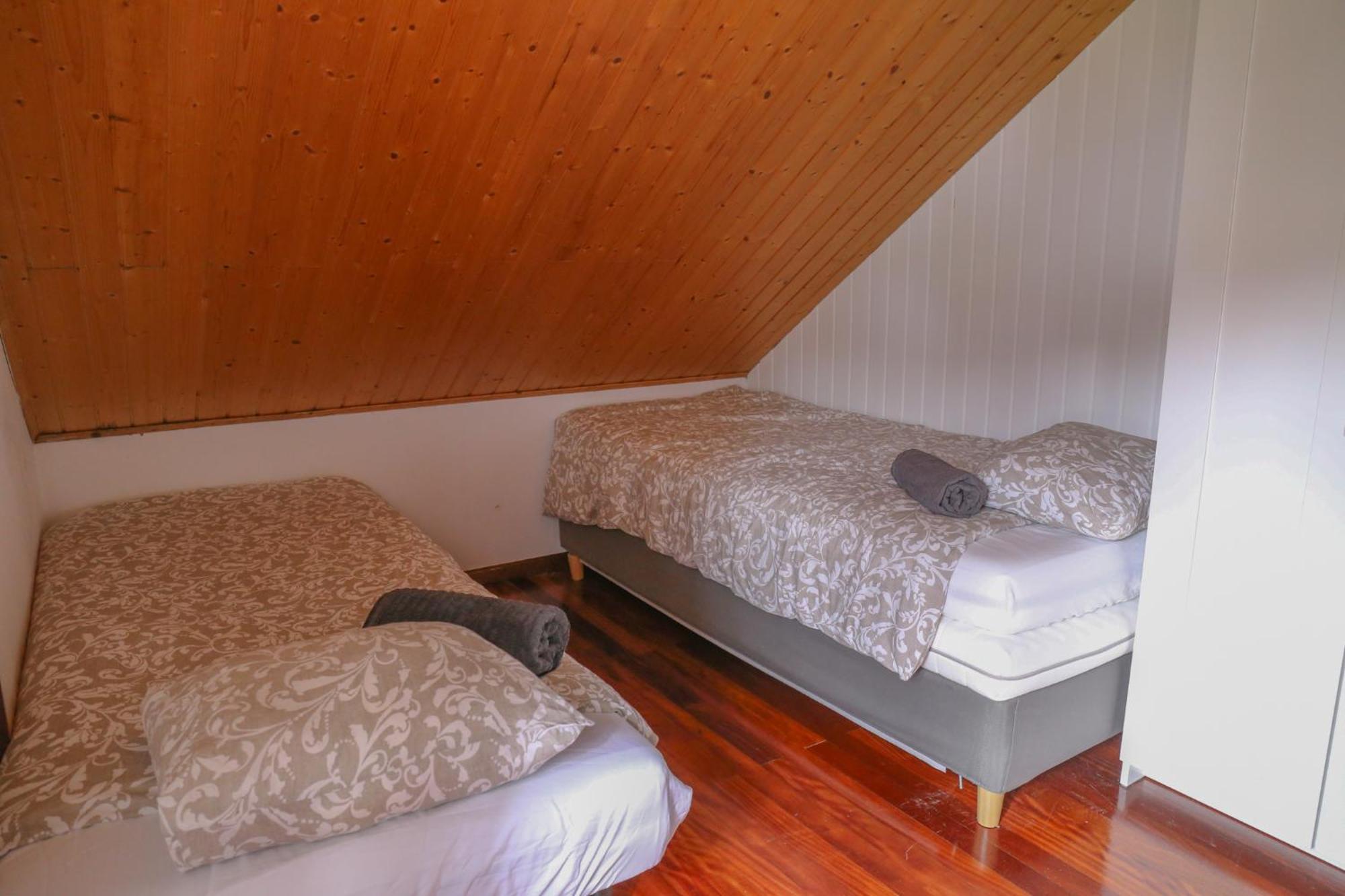 Beachfront Surf & Holiday House, Charming & Quiet Villarrube Kültér fotó