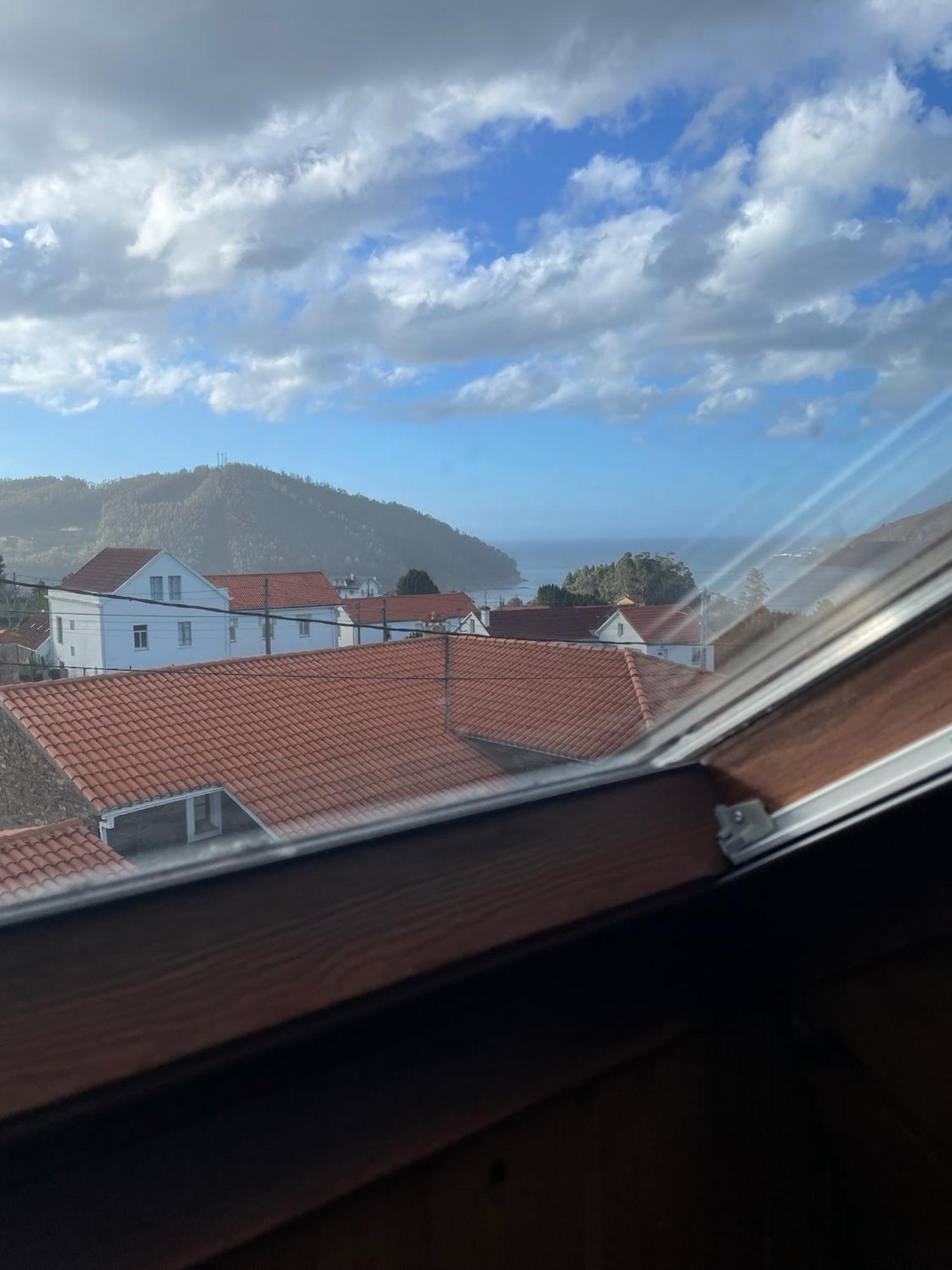 Beachfront Surf & Holiday House, Charming & Quiet Villarrube Kültér fotó